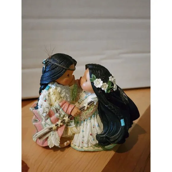 Enesco Friends Of The Feather "Be One Heart One Spirit" Collectible Figurine - Picture 7 of 7